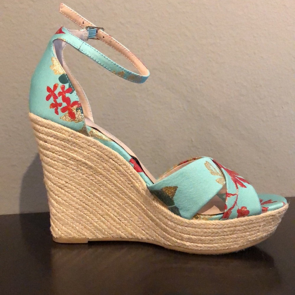 Chinese Laundry platform heeled sandal - Picture 2 of 5